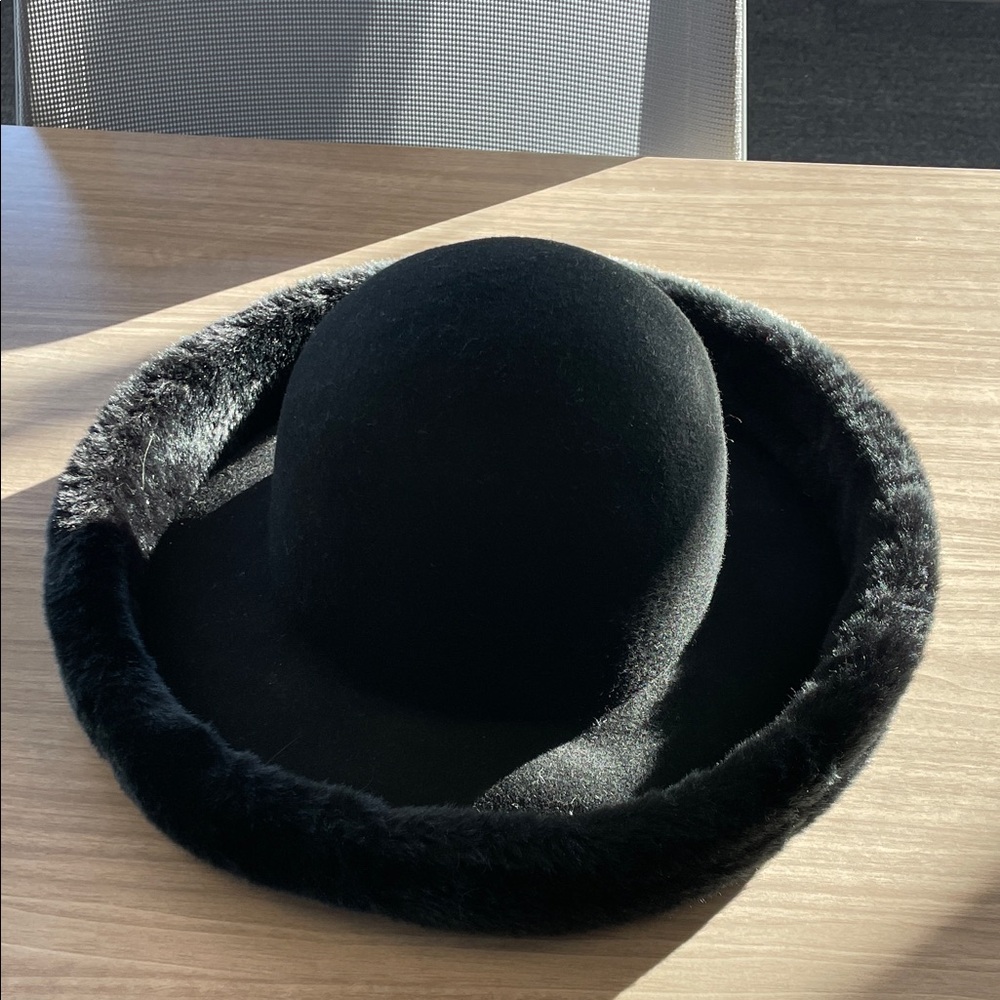 Vintage Black 100% Wool Hat with Fur Trim | Classic Structured Winter Hat